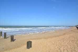 Beach - 6 Bed in Bacton (oc-2316) (Bacton)