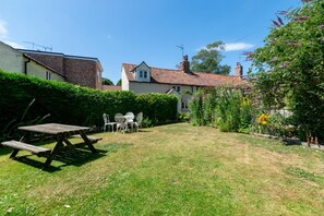Outdoor dining - 2 Bed in King's Lynn (oc-d27204) (East Rudham)