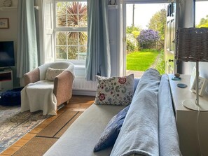 Fireplace - 3 Bed in Mundesley (oc-i27202) (Mundesley)