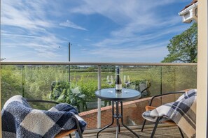 Outdoor dining - 3 Bed in Southwold (oc-s27203) (Reydon)