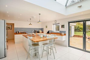 Private kitchen - 4 Bed in Aldeburgh (oc-12lr) (Aldeburgh)