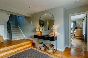 Interior - 4 Bed in Mawgan Porth (oc-d26830) (Mawgan Porth)