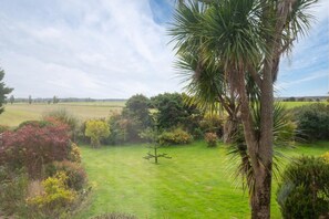 Property grounds - 4 Bed in Waxham (oc-p27241) (Waxham)