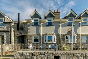 Exterior - 3 Bed in Porthleven (oc-1seav) (Porthleven)