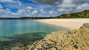Beach - 3 Bed in St. Austell (oc-t27271) (London Apprentice)