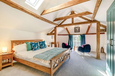 1 Bed in Eye (oc-tch1)