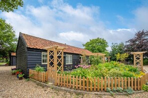 Exterior - 3 Bed in Wilby (oc-slowlo) (Wilby)