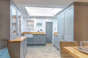 Dining - 2 Bed in Holt (oc-p27287) (Holt)