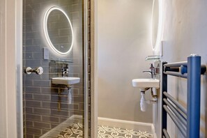 Hair dryer, towels - 3 Bed in Southwold (oc-s27351) (Southwold)