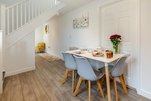 Dining - 1 Bed in Helston (oc-a27352) (Helston)