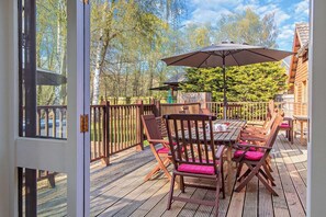 Outdoor dining - 5 Bed in Pentney (oc-w27337) (Pentney)