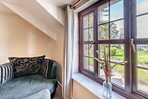Interior - 3 Bed in Stackpole (oc-c27398) (Stackpole)