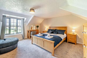 3 bedrooms, travel cot, free WiFi, bed sheets - 3 Bed in Stackpole (oc-c27398) (Stackpole)