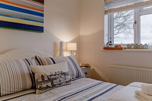2 chambres, fer et planche à repasser, accès au Wi-Fi (inclus)