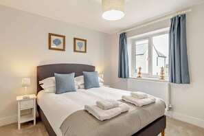 Lit de bébé portatif, accès au Wi-Fi (inclus), literie fournie
