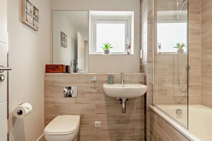 Towels - 3 Bed in Crantock (oc-s27415) (Crantock)
