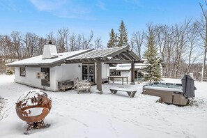 مغطس سبا خارجي