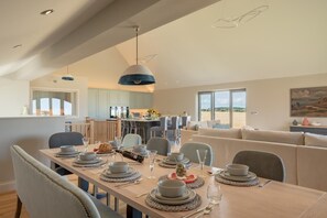 Dining - 4 Bed in Docking (oc-s27413) (Docking)
