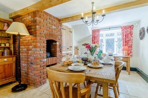 Dining - 4 Bed in Dunwich (oc-w27476) (Dunwich)