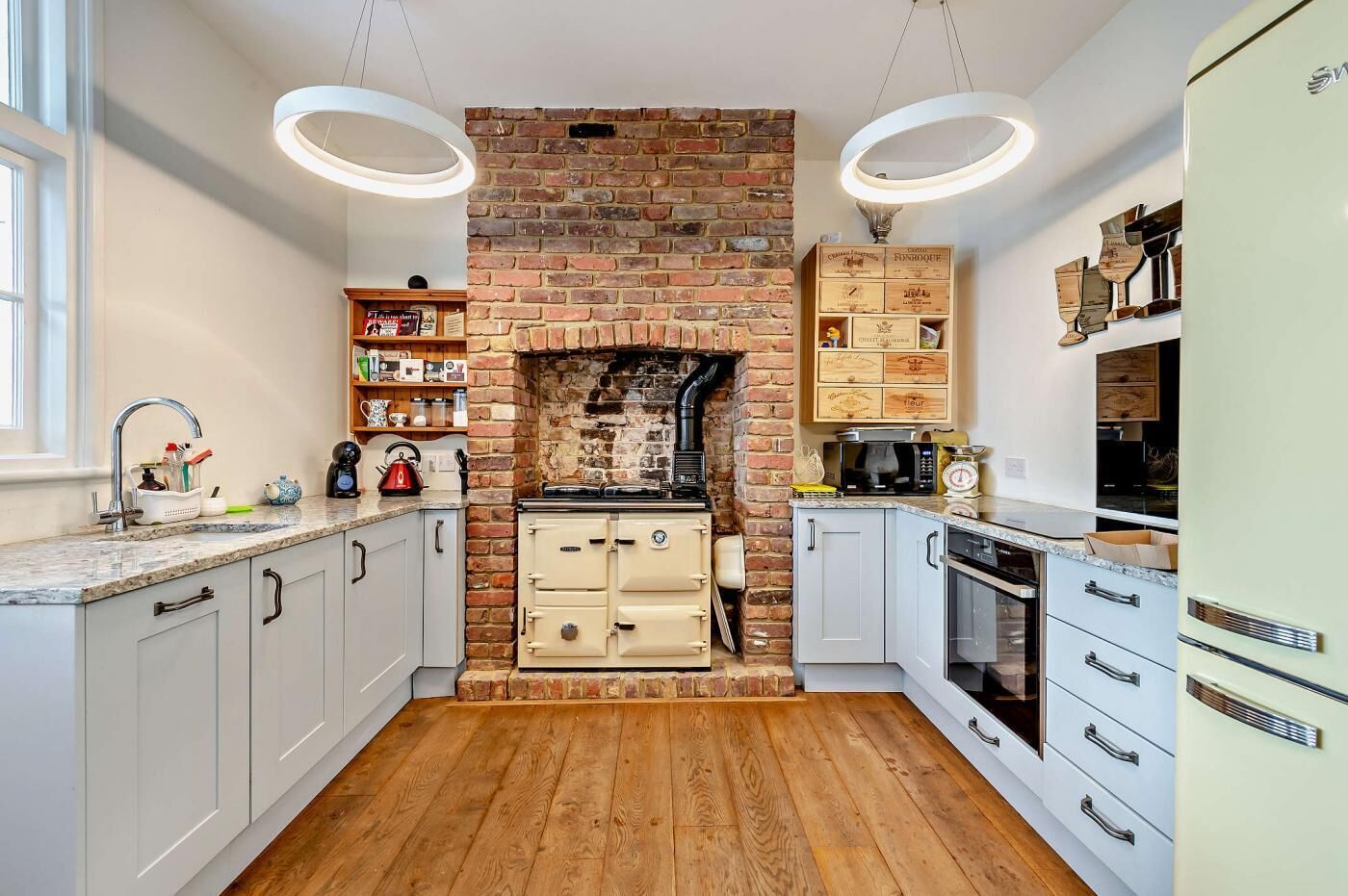 Mikroaaltouuni, uuni, astianpesukone