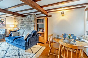 Dining - 1 Bed in Whitby (oc-d27454) (Whitby)