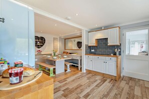 Dining - 4 Bed in St. Levan (oc-b27515) (Saint Levan)