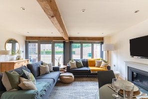 TV - 2 Bed in Letheringsett (oc-c27516) (Letheringsett)