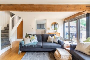 TV - 2 Bed in Letheringsett (oc-c27516) (Letheringsett)