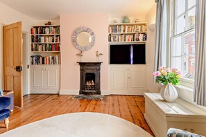 Interior - 3 Bed in Southwold (oc-40high) (Southwold)