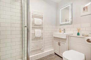 Towels - 2 Bed in Weybourne (oc-h27517) (Weybourne)