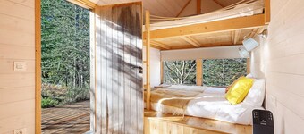Chalet 'Lushana' with Mountain View, Private Terrace and Shared Garden
