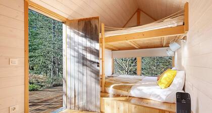 Chalet 'Lushana' with Mountain View, Private Terrace and Shared Garden