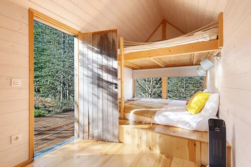 Chalet 'Lushana' with Mountain View, Private Terrace and Shared Garden