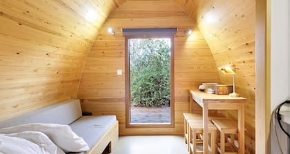 Chalet 'Cadana Pod' with Mountain View, Private Terrace and Shared Garden