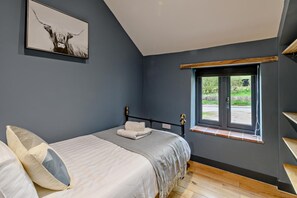 Travel cot, free WiFi, bed sheets - 2 Bed in Roughton (oc-g27521) (Roughton)