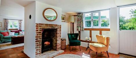 Télévision, cheminée