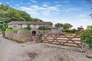 Exterior - 4 Bed in Two Mile Oak (oc-b27535) (Ipplepen)