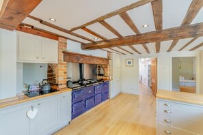 Dishwasher, cookware/dishes/utensils