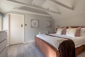 4 bedrooms, travel cot, free WiFi, bed sheets - 4 Bed in Orford (oc-p27570) (Orford)