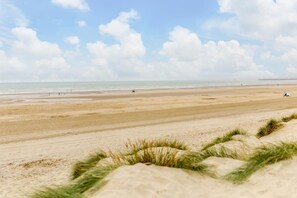 Beach - 3 Bed in Camber (oc-s27568) (Camber)