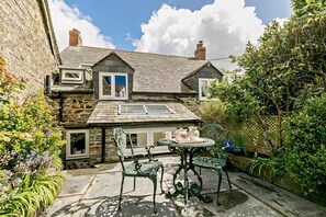 Outdoor dining - 2 Bed in St. Minver (oc-p27580) (Saint Minver)