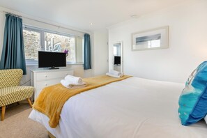 Iron/ironing board, free WiFi, bed sheets - 1 Bed in St. Ives (oc-trev3) (St Ives)