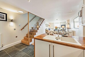 Interior - 2 Bed in Croyde (oc-r27591) (Croyde)