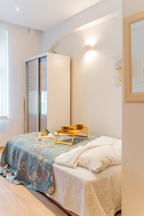 Iron/ironing board, WiFi, bed sheets - Kraków Old Town Studio N1 – by Rentujemy (Kraków)