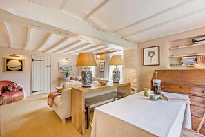 Interior - 3 Bed in Branscombe (oc-p27567) (Branscombe)