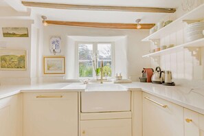 Interior - 3 Bed in Branscombe (oc-p27567) (Branscombe)
