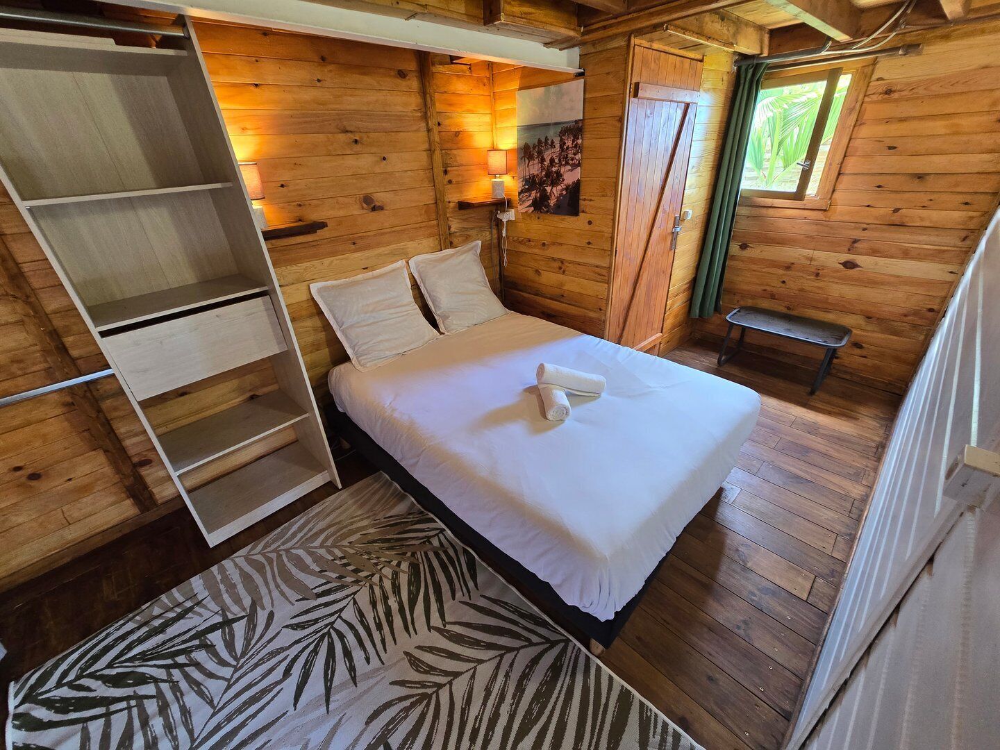 Internet, bed sheets