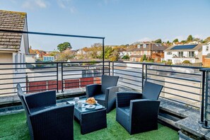 Property grounds - 1 Bed in Swanage (oc-k9546) (Swanage)