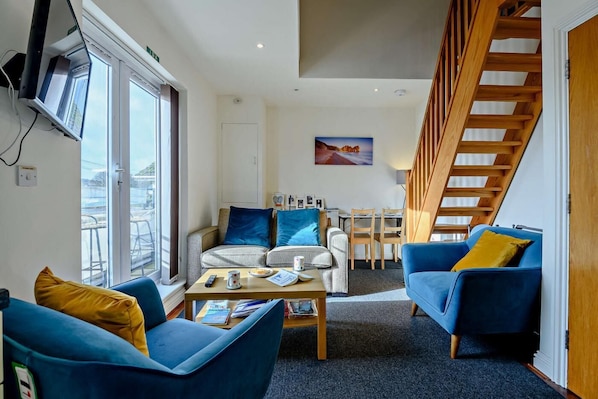 TV - 1 Bed in Swanage (oc-k9546) (Swanage)