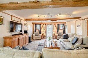 Living area - 4 Bed in Stalham (oc-t27655) (Stalham)